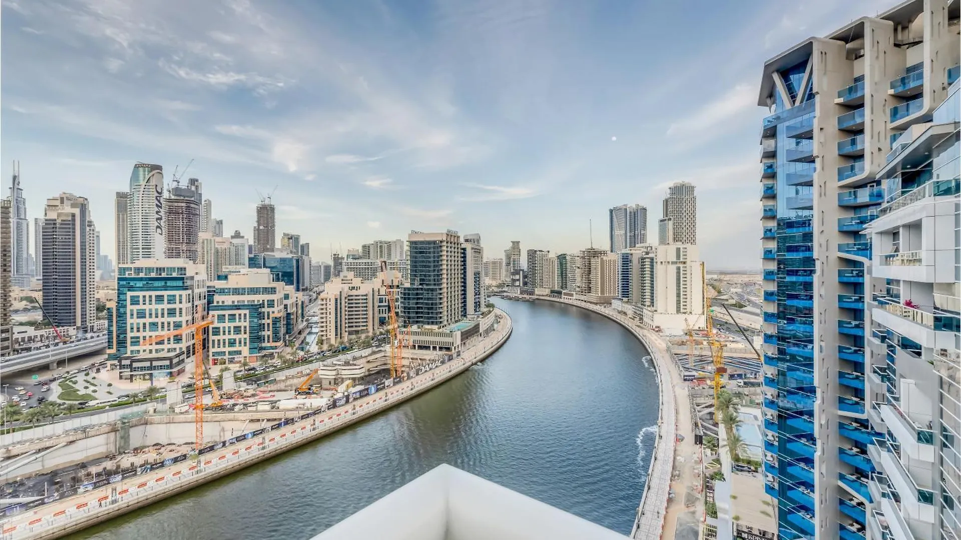 Above And Beyond - 1Bdr Apartment With Burj Khalifa Views - Mayfair Tower In Business Bay Dubaï