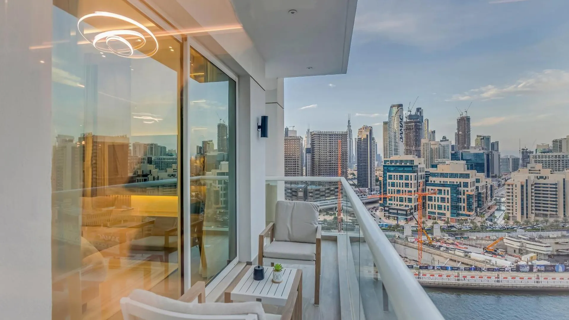 Above And Beyond - 1Bdr Apartment With Burj Khalifa Views - Mayfair Tower In Business Bay Dubai 0*,