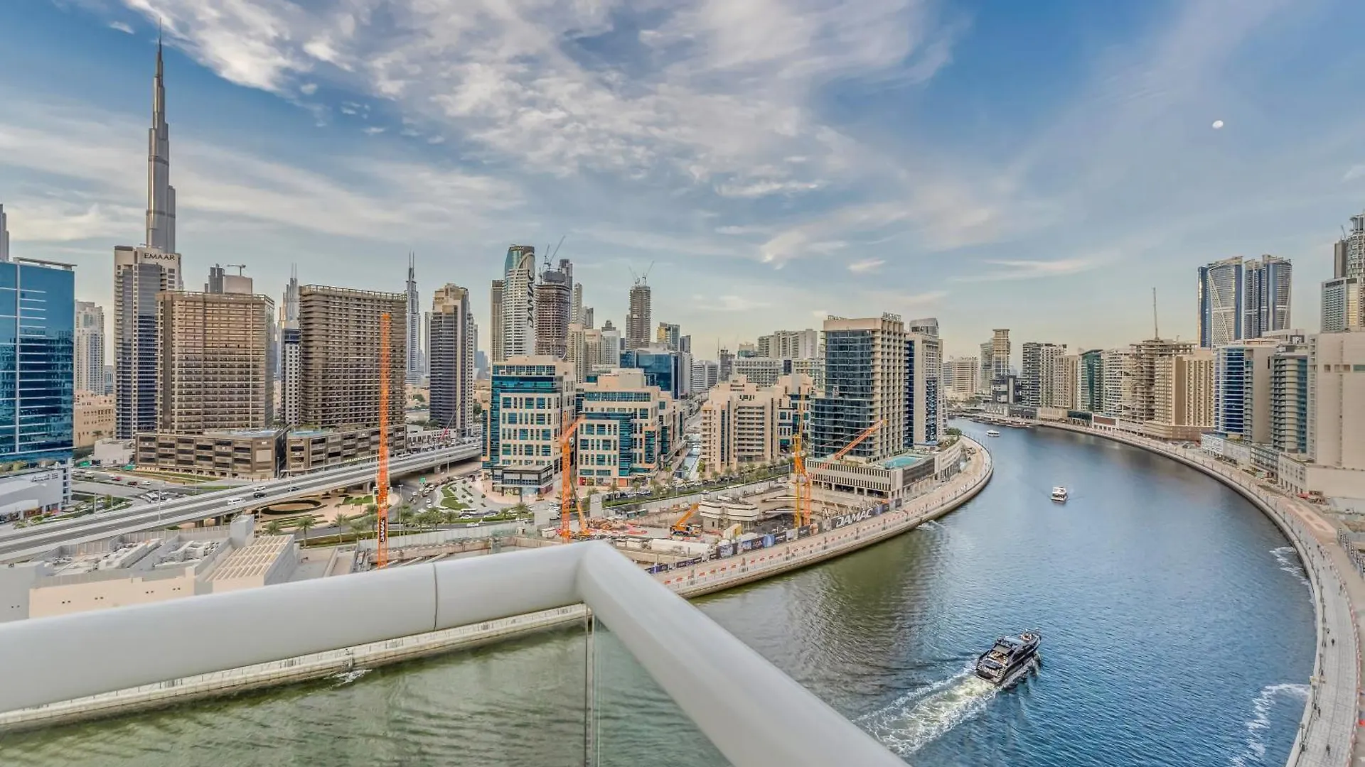 Above And Beyond - 1Bdr Apartment With Burj Khalifa Views - Mayfair Tower In Business Bay Dubaï 0*,
