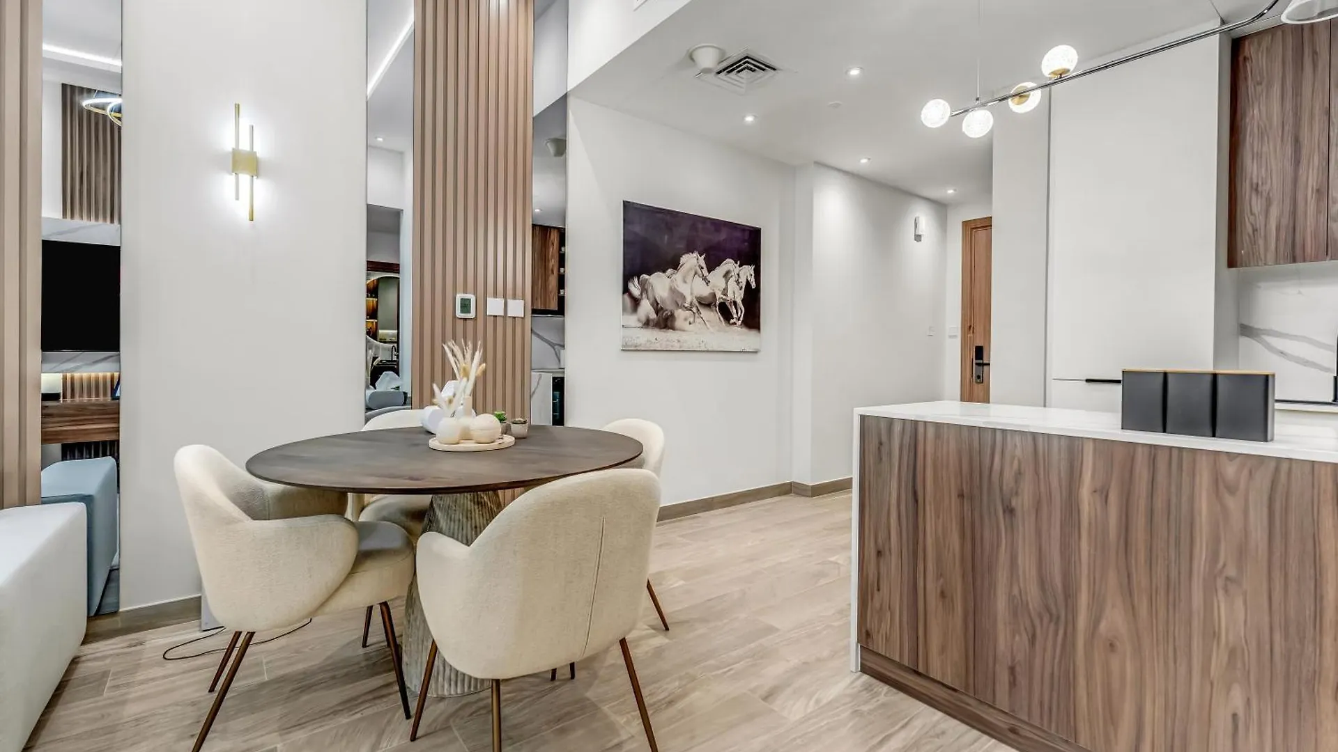 Above And Beyond - 1Bdr Apartment With Burj Khalifa Views - Mayfair Tower In Business Bay Dubai United Arab Emirates