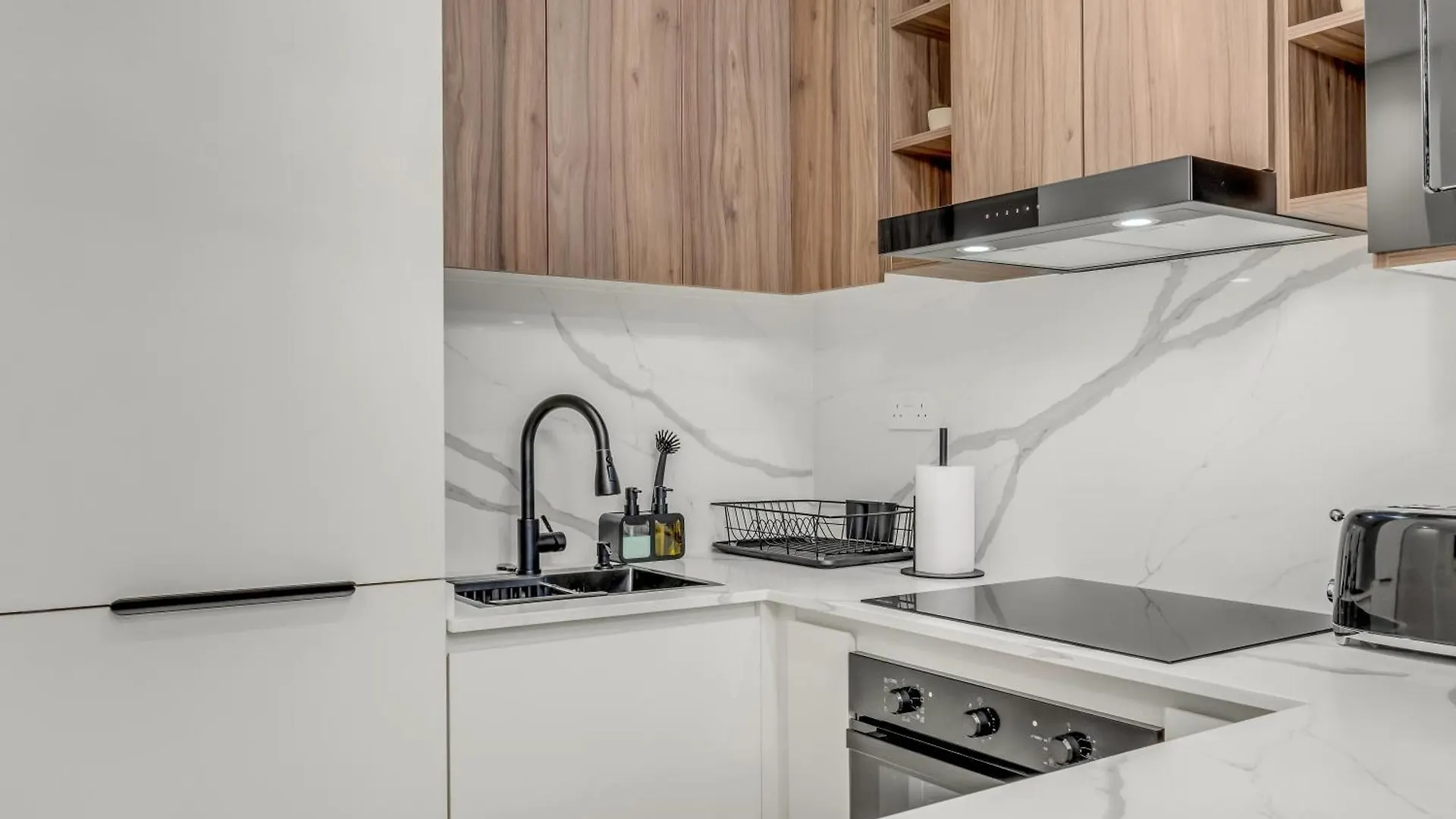 Above And Beyond - 1Bdr Apartment With Burj Khalifa Views - Mayfair Tower In Business Bay Dubai 0*,
