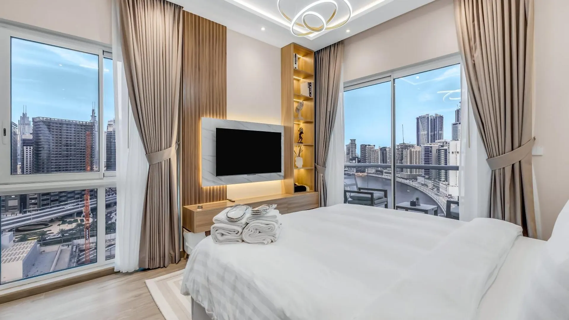 Above And Beyond - 1Bdr Apartment With Burj Khalifa Views - Mayfair Tower In Business Bay Dubai